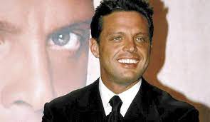 È considerato da molti 1 2 come l'artista di maggior successo nella storia dell'america latina, avendo suonato con successo in una vasta gamma di stili. Luis Miguel Un Semental Empedernido Suelto En Acapulco Diario Hoy En La Noticia
