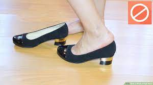 Seeing herself as a matchmaker, cher first coaxes two teachers into dating each other. 4 Ways To Walk In High Heels Wikihow