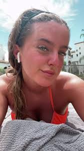 Isabella Chambers's Instagram, Twitter & Facebook