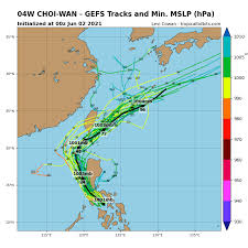 中央氣象局今天(2日)表示，明天天氣跟今天類似，都屬於晴朗炎熱的天氣型態，預計4日受到颱風彩雲北上帶來的水氣，將容易有局部短暫陣雨，5日起鋒面報到，就會有明顯降雨。 rti 中央廣播電臺 颱風彩雲北上4日帶來水氣 鋒面5日報到明顯降雨. 0nrlizfzsq 1rm
