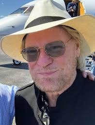 I can't stop listening to “Don't Cha Know” Such a tune 😅 really feels like  it should be a hit!