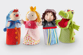 Para entender qué es un guión teatral, es también importante saber que es una parte fundamental del teatro, una parte del grupo de las artes el guión en el caso del teatro, es un libreto que se encarga de presentar todos los contenidos que se necesitan para poder desarrollar adecuadamente una obra. Obra De Teatro Para Titeres El Regalo De Cumpleanos Desaparecido Haba Spain