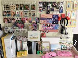 Bts' rm puts lots of artistic thought into curating army's room with comforting and beautiful objects. Pin By Ssasl Zz On An Army S Bedroom Army Room Decor Army Room Bts Merch
