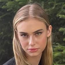 Claire Jameson's Instagram, Twitter & Facebook