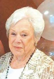 Elizabeth Litchfield's Instagram, Twitter & Facebook