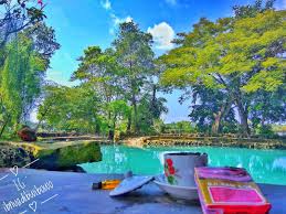 Biaya jasa pembuatan kolam renang per m2 ( sistem skimer ), update 2020. Sendang Banyu Biru Tempat Wisata Asyik Di Gresik Yang Sejuk Dan Asyik