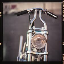 832 Likes 4 Comments Mullins Chain Drive Mullinschaindrive On Instagram Boomboomthump Fitting A Lot Of Headli Harley Handlebars Chain Drive Cool Bikes