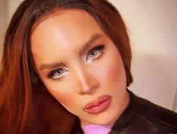 Isabela Chávez, la modelo trans que es sensación por su parecido con Belinda