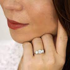 De Beers Three Stone Diamond Platinum Ring 1stdibs Com Three Stone Engagement Rings Vintage Engagement Rings Unique Engagement Rings