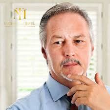 Michael Tiefel auf LinkedIn: Als Geschäftsführer stehst du oft zwischen  zwei Welten: dem operativen…