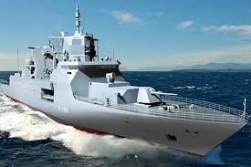 Hessen wurde 1990 außer dienst gestellt, die anderen schiffe folgten zwischen 1993 und 1994. Fregatte Nordrhein Westfalen Fur Die Deutsche Marine In Hamburg Getauft Schlachtschiff Bundesmarine Schiff