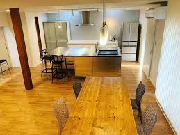 kumi naka on instagram ダイニングテーブルが入って 色々 小物も置きたいなぁ なんて 考えてるけど 何が良いのか 全くわからん 何処かにステキなグリーンがいいかな ダイニングテーブル アンティ kitchen style home decor home