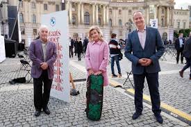 Perhaps it might be time for you to take a sabbatical until you are virus anne pollack says: State Opera For All 2020 Daniel Barenboim General Music Director Staatsoper Unter Den Linden Anne Sophie Mutter Soloist And Sebastian Mackensen Bmw Group Senior Vice President Market Germany F L T R At The Bebelplatz In Berlin On