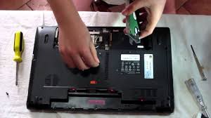 Come Cambiare Hard Disk Interno Computer Portatile Laptop Youtube