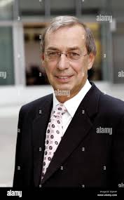 Deu single economy business finance ebf hi-res stock photography and images 