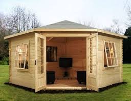 Possono essere adatte per riporre attrezzi , essere utilizzate come spazio per coltivare un hobby. Case In Legno Da Giardino Foto Design Mag