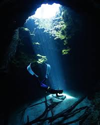 Dont mind us, just two flexi chicks hanging out. @greatvaluefairy is  doing a show of her amazing faircore creations this weekend, go follow  @rollingvillage for her etsy shop link!