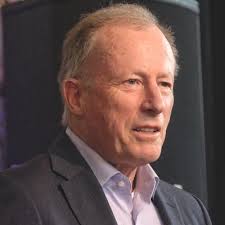 Hoe praat je eigenlijk met die eigenwijze, lastige, zoekende, maar ook  verrassende en soms zelfs grappige tiener?" In een mooie podcast praat ik  met Kluun: ('Help, ik heb een puber') over de… |