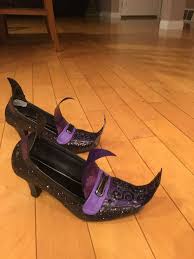 These are going to look fantastic on the treat tables *don't worry by the time you have finished these shoes they will have been papered over, painted. Diy Witch Shoes Witch Shoes Witch Boots Witch Diy