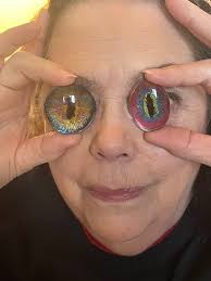 A dragon eye pendant I made in polymer clay some time ago, already got  sold, but thought you would like to see. 😊 I still have one dragon eye  themed necklace available,