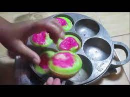 125 gr tepung terigu 125 gr tepung beras 300 ml santan 100 gr gula pasir. Resep Dan Cara Membuat Kue Bikang Mawar Bersarang Mantap Dafa Tubehd Youtube