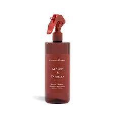 Avere una casa profumata è il sogno di tutti, e soprattutto di noi donne, ogni ambiente è particolare e richiede una particolare essenza. Profumi Per La Casa Officina Delle Essenze