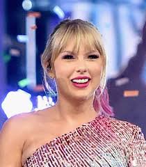 It appears that taylor had some bad teeth when she was growing up so it's quite possible that she's experienced some dental cosmetic procedures since youth. Taylor Swift Puts Katy Perry Beef To Rest In New Video Life News Top Stories The Straits Times
