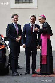 Elio di rupo (morlanwelz, 18 luglio 1951) è un politico belga di origine italiana, primo ministro del belgio dal 6 dicembre 2011 all'11 ottobre 2014. Gay Influence Xavier Bettel
