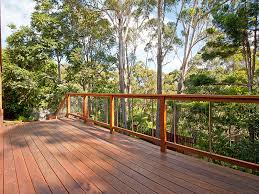 Nautical balustrading started with stainless steel wire balustrades in 1996. Balustrade Award Winning Vertical Cable Balustrades