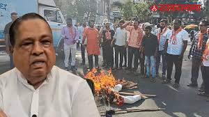 खासदार भाऊसाहेब वाकचौरे यांच्या पुतळ्याचे दहन; ठाकरे गटाच्या शिवसैनिकांचा संगमनेरमध्ये तीव्र संताप