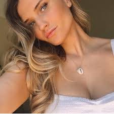 Kate Sterling's Instagram, Twitter & Facebook