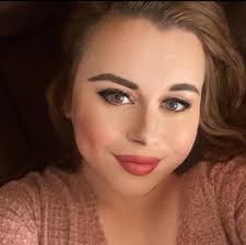 Stephanie Carpenter's Instagram, Twitter & Facebook