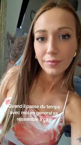 Quand il est à la maison c'est soit coller au téléphone soit trop fatigué,  mais ça compte comme du temps ensemble askip 🙄😅🤣