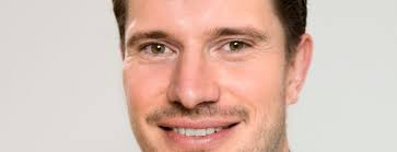 Zonder toegevoegde waarde heb je geen bestaansrecht” · Van Spaendonck