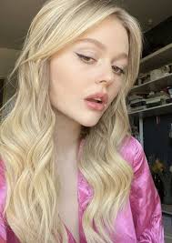 Princess mermaid and mermaids Magic Fan Casting