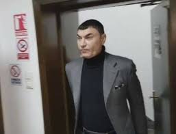 Informatii proaspete culese de jurnalisti cu experienta editoriala! Digi Fm Cum È›i Se Pare Noul Look Al Lui Cristi Borcea Facebook