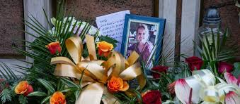 Poruszający list na pogrzebie zamordowanej patrycji. Zakochani Po Uszy Pogrzeb Patrycji Siostra Piotra Osieroci Troje Dzieci Eska Pl