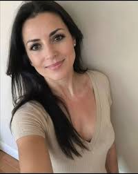 Older men? Do I even look pretty? I don't get any likes.💔