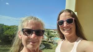 Reflective mood in the calming and peaceful Coral Ridge memorial gardens.  Yet again, I experienced the overwhelming kindness of Bajan strangers  during this visit. Thankful to celebrate Mum's birthday today in her