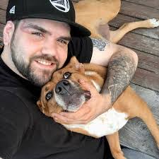 Bradley Downs's Instagram, Twitter & Facebook