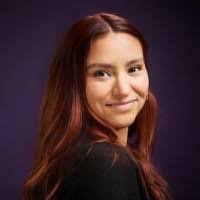 Kerry Lakin's Instagram, Twitter & Facebook