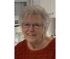 Peggy Packard's Instagram, Twitter & Facebook