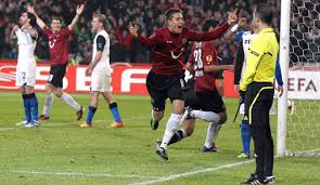 Profesyonel kariyerine başladığı ruch chorzów'da dört yıl geçirdikten sonra sobiech , temmuz. Europa League Sechzehntelfinale Hinspiel