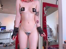 Ashounch Recibe Frotación De Coño En Bikini | PimpBunny