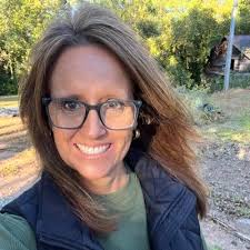 Shelley Langston's Instagram, Twitter & Facebook