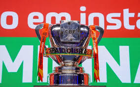 Qual gigante tem mais chances de cair na Copa do Brasil? Vote!