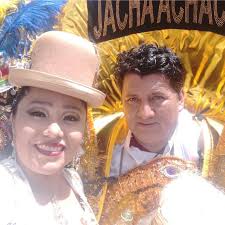 En agosto de 1974, en LYRA-Discolandia nace el primer fruto musical de la  familia CÁMARA. Alejandro Cámara Medrano (24 años) Virginia Cámara Medrano  (15 años) Francy Cámara Medrano (13 años) Jorge Cámara