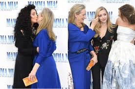 To augment a baby blonde blowout that was brushed to silky perfection, seyfried opted for a sleekly. 17 Pictures From The Mamma Mia 2 Premiere That Have Changed My Life