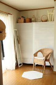 画像3つ目 オープン棚の目隠しに ikea399円ブラインドの記事より 模様替え インテリア 棚 目隠し