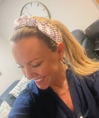 Julie Oates's Instagram, Twitter & Facebook